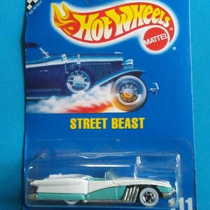 Hot Wheels #111 Street Beast, tarjeta azul, escala 1/64, fundición a presión