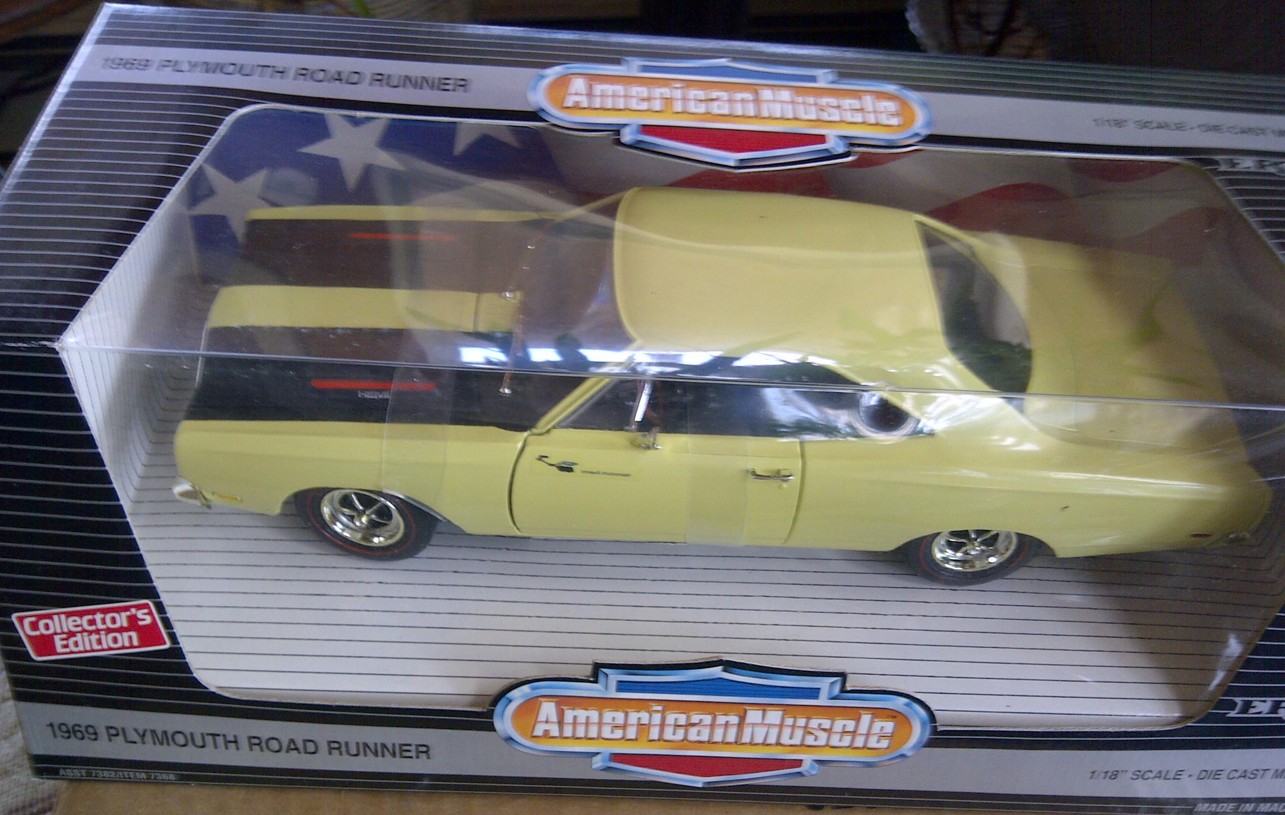 1969 Plymouth Road Runner Yellow 1:18 Diecast New in Box - Etsy