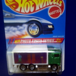 Hot Wheels #335 Hiway Hauler Photo Finish New York City neu auf Karte