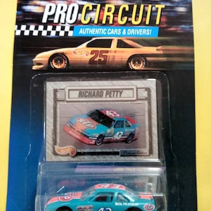 Hot Wheels Pro Circulauf Nascar 1992 Puntariac #43 Richard Petty neu auf Karte