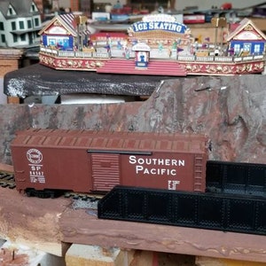 Tyco/Mantua Ho Train 40' boxcar Southern Pacific. Metal bottom Great Condition
