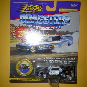 Johnny Lightning Dragonsters Tony Foti L.A.P.D. Racing Team Series 4 neu auf Karte