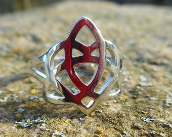 triquetra ring in heart, stainless steel, adjustable