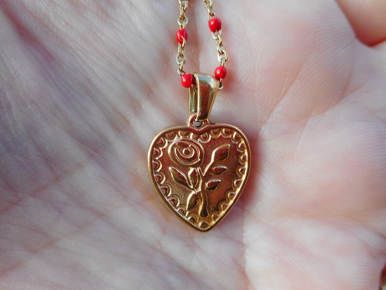 flowery heart necklace, gold stainless steel, resin beaded chain image 3