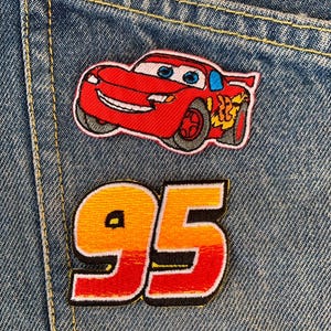 PATCH Racewagen Cartoon opstrijkpatronen geborduurde appliqué