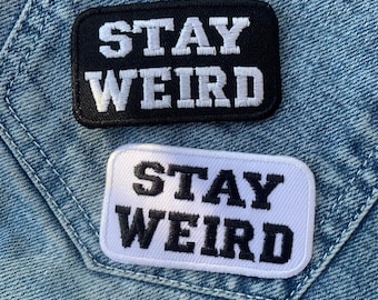 Parches termoadhesivos STAY WEIRD con apliques bordados