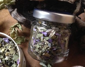 Moon magic incense / moon powers / incense / magic / luna / moon / nature magic / nature ritual / incense ritual / spirituality /