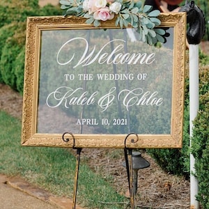 Classic Wedding Welcome Sign /Personalized Couples Names and Dates/Mirror Decal / Bridal Shower Sign //Heart Wedding Mirror Vinyl Decal