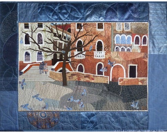 Large old Venice house art quilt, Venice landscape with pigeons quilted wall hanging, Cityscape textured fiber picture, Romantic art quilt