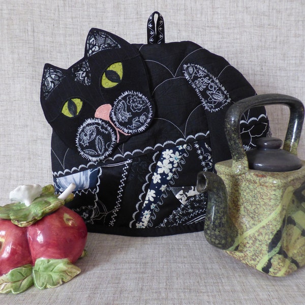 Very warm large size quilted 13" tea cozy, Black white cat teapot cover, Patchwork insulated cozy, Kitchen 3D textile art, Tea lover gift