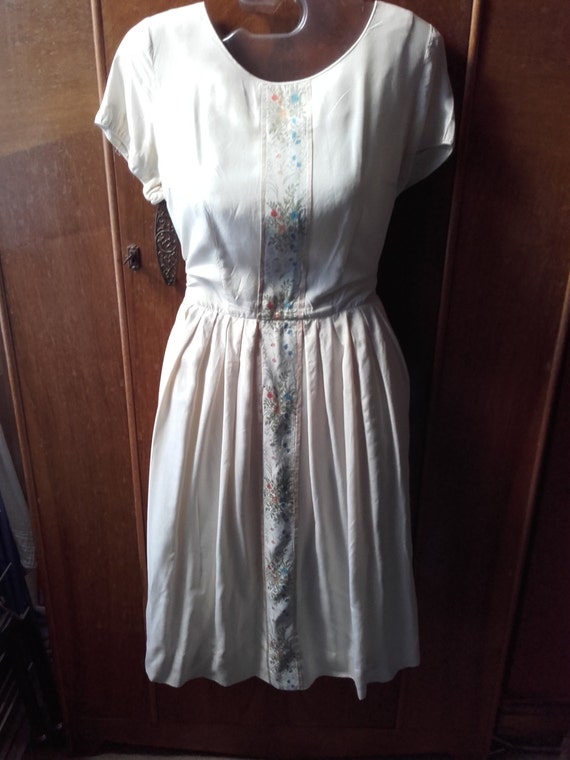 silk embroidered 1950s dress