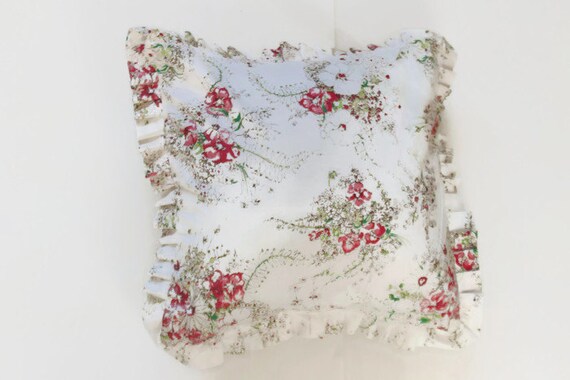 White Pillow Cover Flower Pillow Cover Wavy Pattern Pillow Etsy