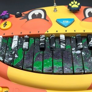 circuit bent MEOWSIC cat piano LIMITED EDITION series of 4 Green/Black