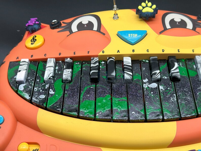 circuit bent MEOWSIC cat piano LIMITED EDITION series of 4 Green/Black