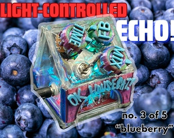 Transparent Light-Controlled Delay Pedal mk3  (3 of 5)