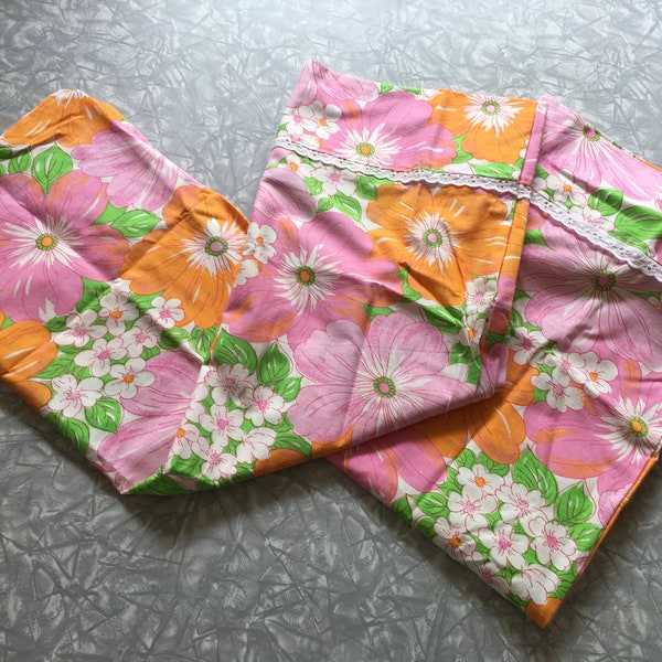 Vtg Set of 2 Wabasso Pink/Orange/Green Floral Pillowcase/Pillow Slips - Made in Canada