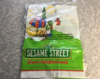 1998 Sesame Street Elmo's Neighbourhood Vinyl Playmate SEALED