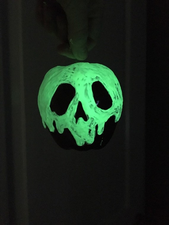 Free Free 74 Snow White Poison Apple Svg Free SVG PNG EPS DXF File