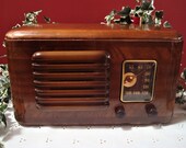 Vintage Wood Cabinet Table Top Radio RCA Victor Model 46X3 Superheterodyne with 5 Tubes and BC Band, ca. 1930 39 s