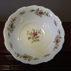 Johann Haviland Bavaria Germany Moss Rose Serving Bowl circa 1920&#39;s in the Victorian Pattern