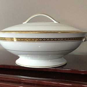 Noritake Richmond Servierschüssel mit Deckel oder Auflaufform