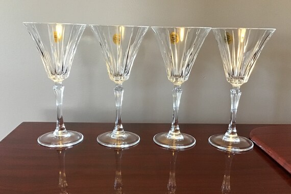 Italian Crystal Wine Glasses by Italia RCR With Cut Vertical Lines 