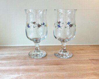 Pfaltzgraff Set of 2 Floral Goblets for the Vickie Hanson Collection with Red Blue and Yellow Flowers on Light Green Vines
