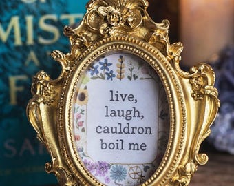 Art de citation de livre ACOTAR, cadre orné d'or, serre-livres de nouveauté, décor d'étagère de livre relié, merch floral de livre, finition d'or rustique