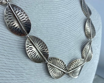 Silver necklace using Thai Hilltribe Silver with hammered toggle clasp, Statement Necklace, Holiday gift, gift for mom