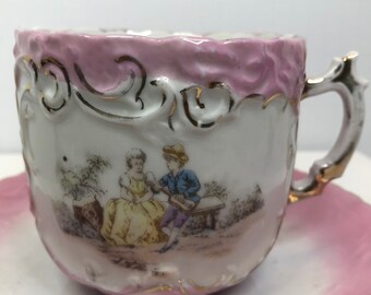 最高 Pink and Cup Mustache Trimmed Gold Saucer, With Cup Mustache 食器