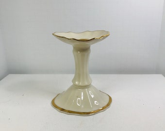 Mid-century Modern LENOX LUCITE CANDELABRA 4 arm 5 CANDLE HOLDER 8½” W ¾” candle Mid-century Modern LENOX LUCITE CANDELABRA 4 arm 5 CANDLE HOLDER 8½” W ¾” candle