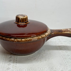 Hull Brown Drip French Handle Covered Bowl, Brown Drip Casserole Bowl