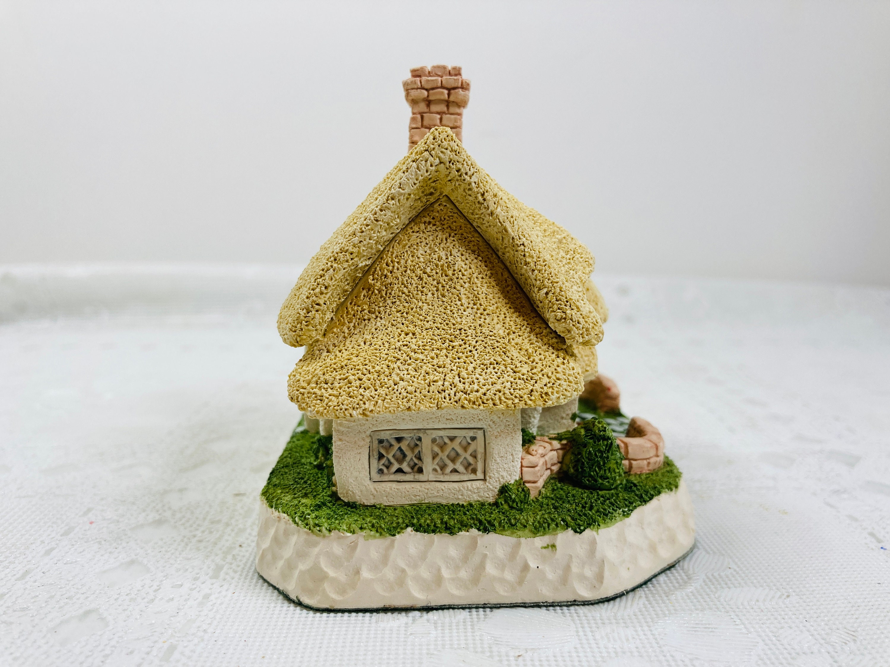 1994 David Winters Miniature Friendship Cottage, David Winters Cottages ...