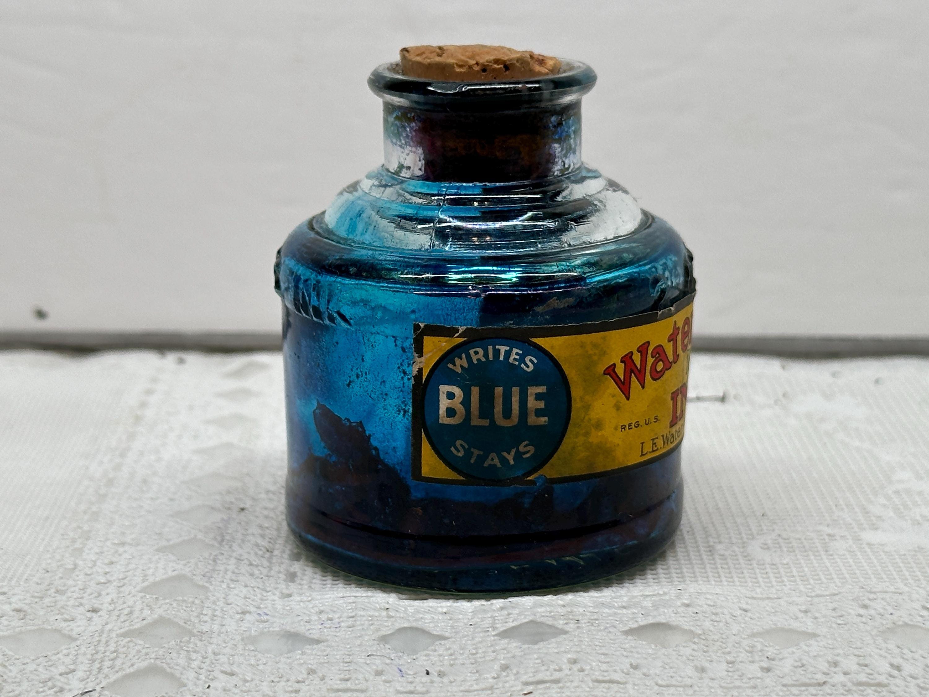 Cobalt Blue Eye cup bottle stopper (JEF) Cobalt Blue Eye cup bottle stopper (JEF)