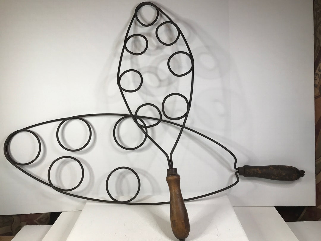 Primitive Rug Beater and Matching Pillow Fluffer Wire Rug Etsy