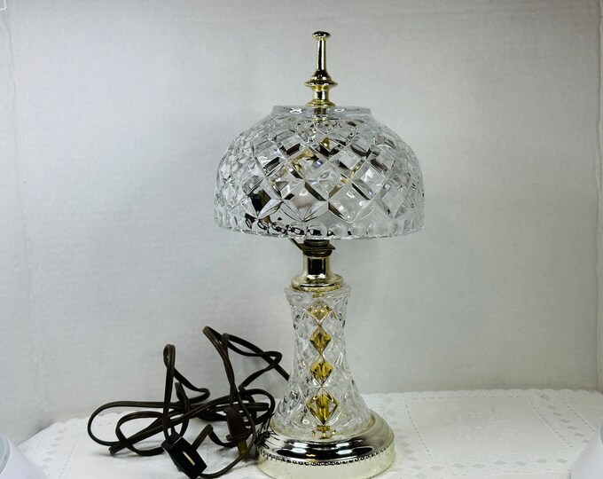 Diamond Pattern Glass Crystal Night Light Lamp, Crystal Boudoir Lamp