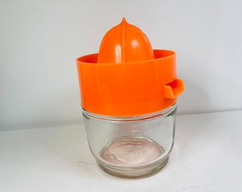 1970s Vintage GEMCO Small Glass Juicer The Juice Press with Citrus Fruits Design