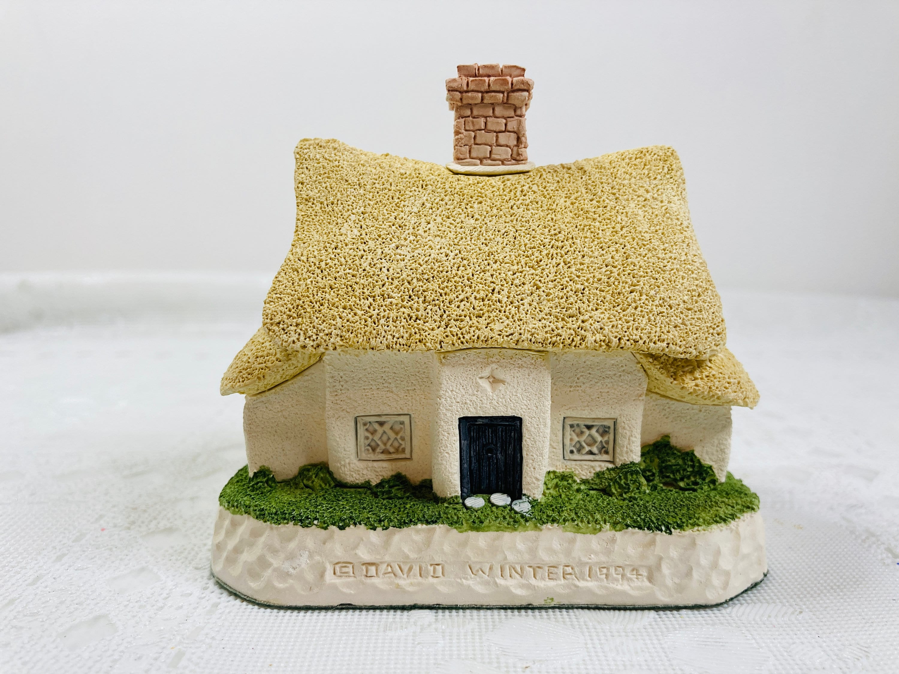 1994 David Winters Miniature Friendship Cottage, David Winters Cottages ...