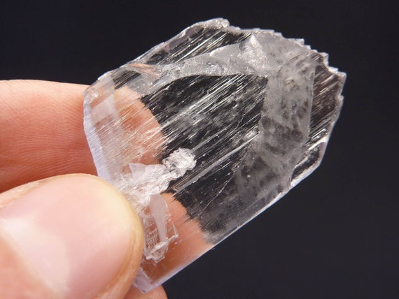 Terminated Kunzite Crystal - Afghanistan - 11 grams - 41 x 28 x 6 mm