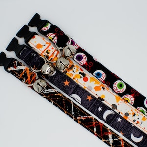 Halloween Cat Collar: Eyeballs, Moon & Stars, Paint Splatter, Grafitti -Breakaway or Non-Breakaway Buckle-Puppy-XSmall Dog bild 1