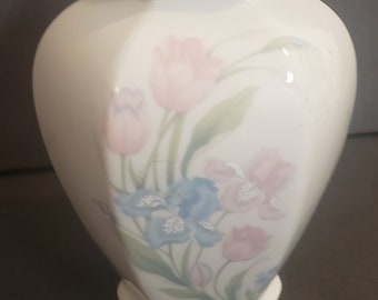 Porzellan-Ingwerglas-Urne mit Deckel, Vase, weiß, blau, grün, rosa, 21,6 cm, hergestellt in Japan