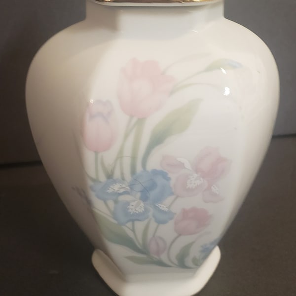 Porcelain Ginger Jar Urn with Lid Vase white blue green pink  8.5" Made in Japan