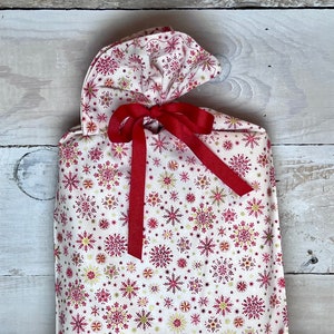 Reusable Fabric Gift Bag -- Scandinavian Flakes
