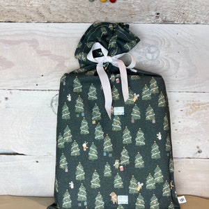 Reusable Fabric Gift Bag -- Christmas Tree Row