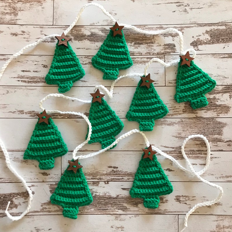 PDF crochet pattern Christmas tree bunting US/UK image 1