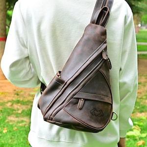 Mochila de couro personalizada: Bolsa transversal retrô, mochila para iPad de 10,5".