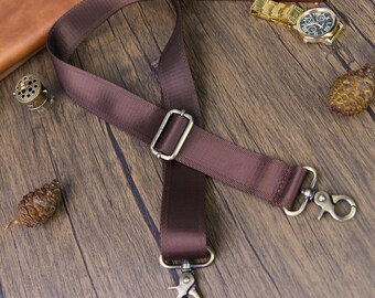 Handmade Leather Tie Case: Cylindrical Travel Storage