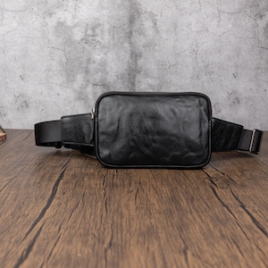 Schwarze Brusttasche Männer Crossbody Tasche aus echtem Leder Gürteltasche Lässige Reise Sling Bag Frauen Handytasche Jahrestag Geschenk für Sie