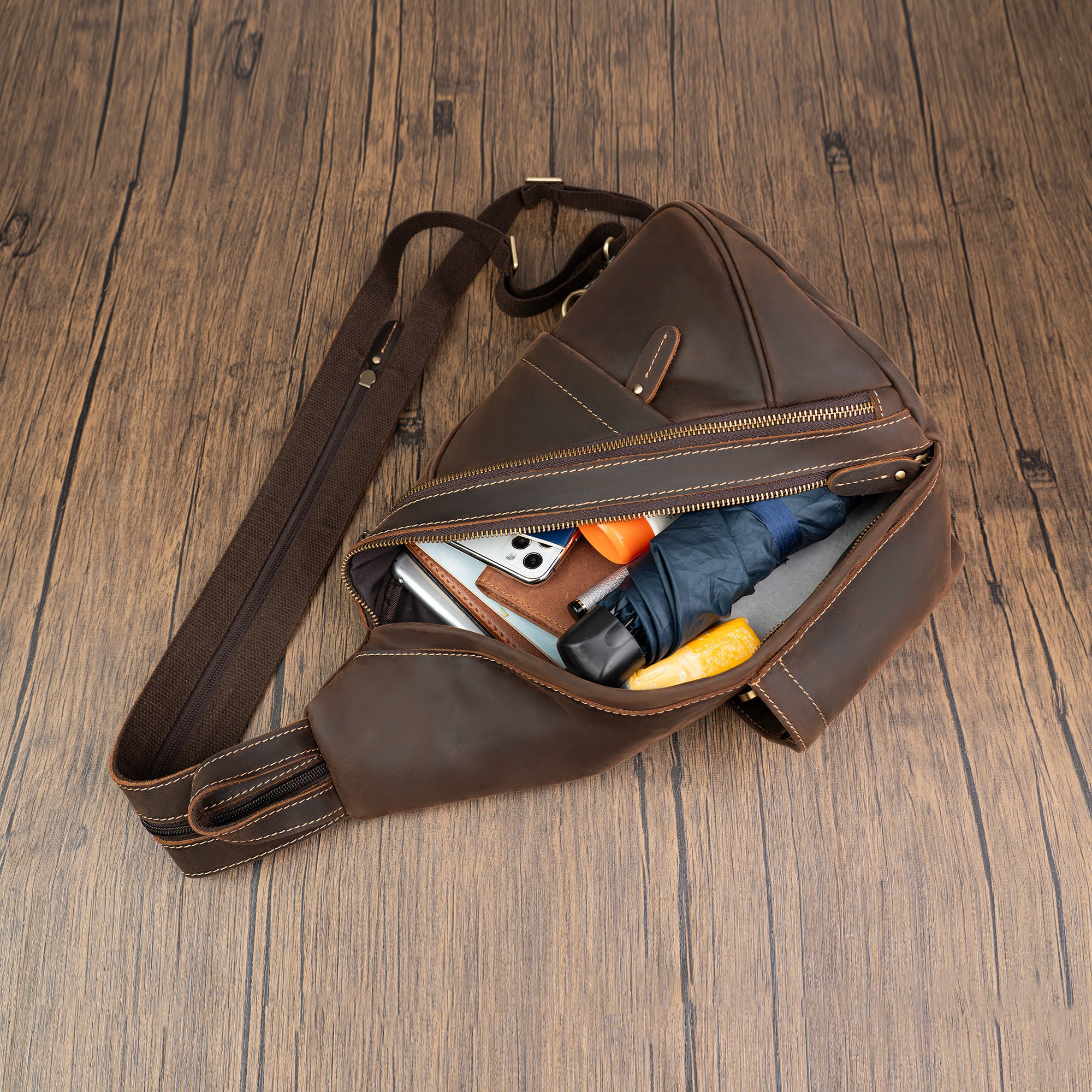 Genuine Leather Vintage Sling Backpack Crossbody Bag for iPad Large Daypack Polare Modern Style Sling Shoulder Bag Men main image 3