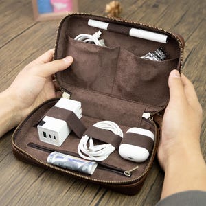 Cavo dati in vera pelle e organizer per penna capacitiva, accessori elettronici portatili, custodia per accessori digitali, regali da viaggio per lui